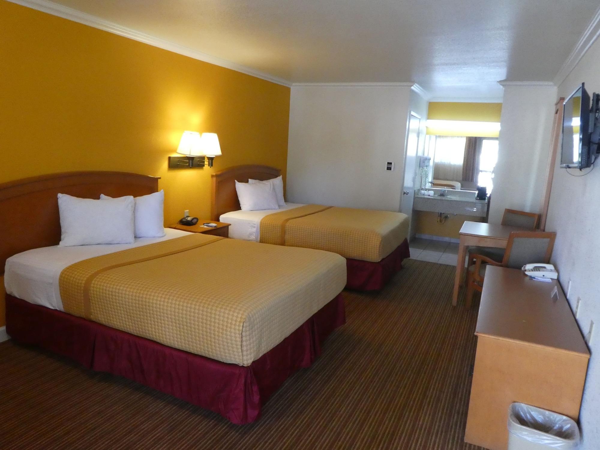 Travelodge By Wyndham Lemoore Near Naval Air Station Extérieur photo