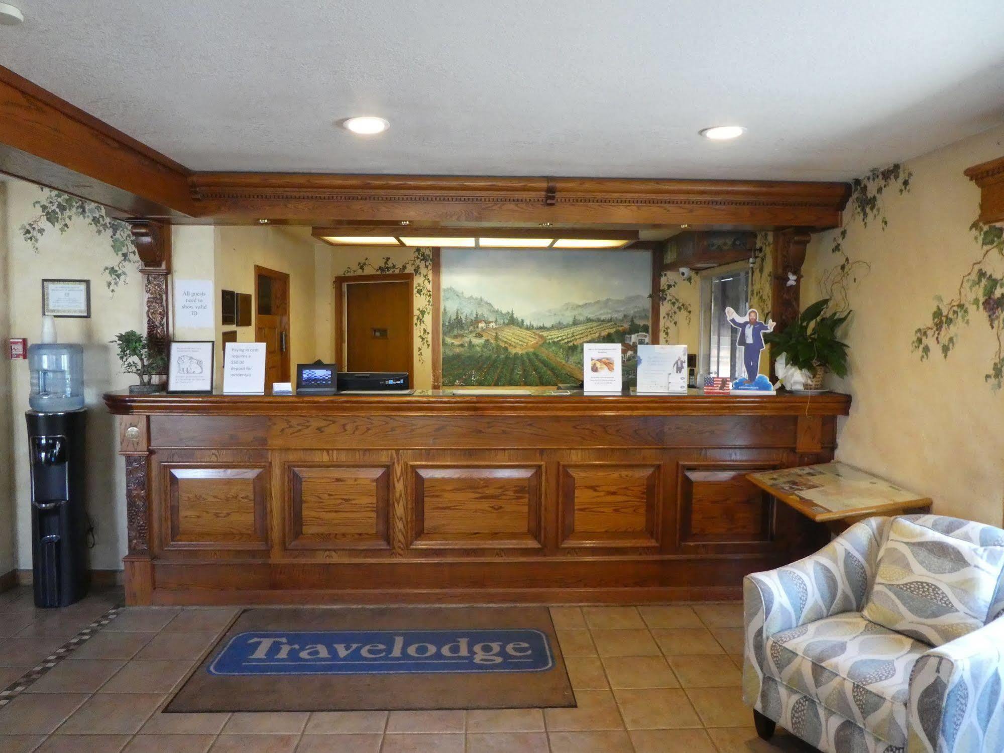 Travelodge By Wyndham Lemoore Near Naval Air Station Extérieur photo