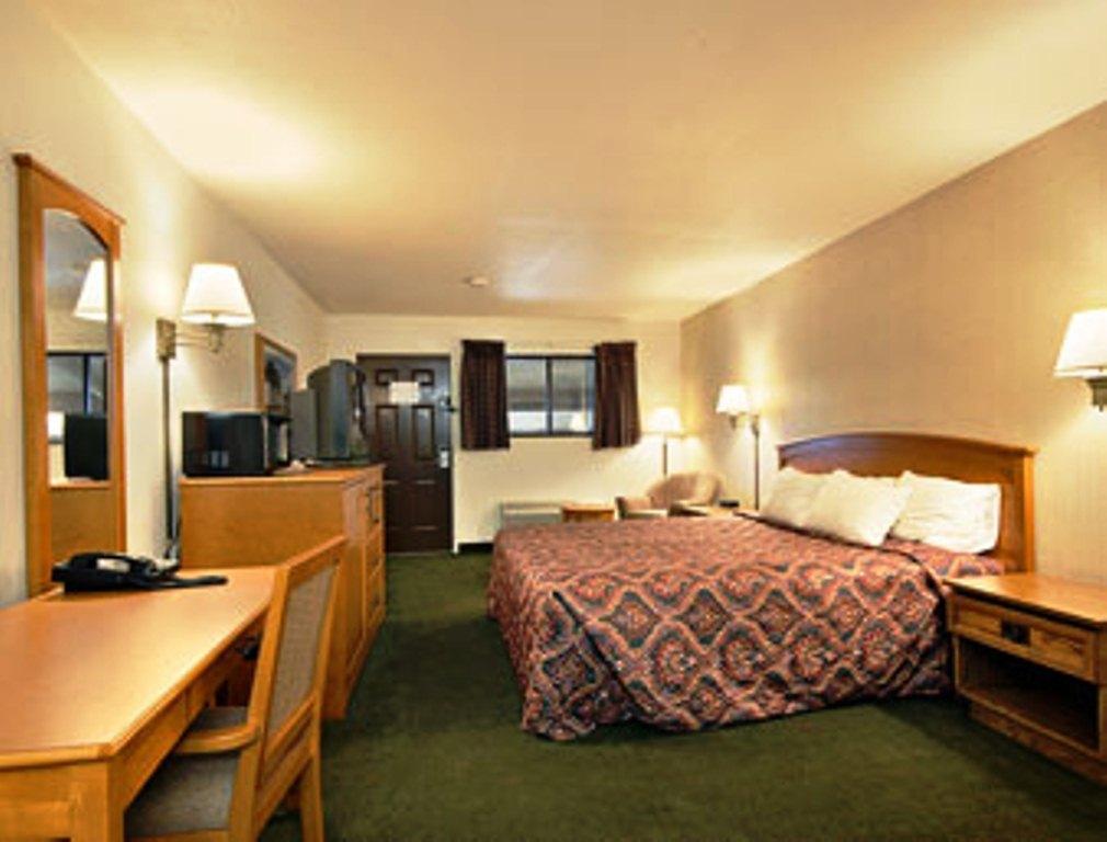 Travelodge By Wyndham Lemoore Near Naval Air Station Chambre photo